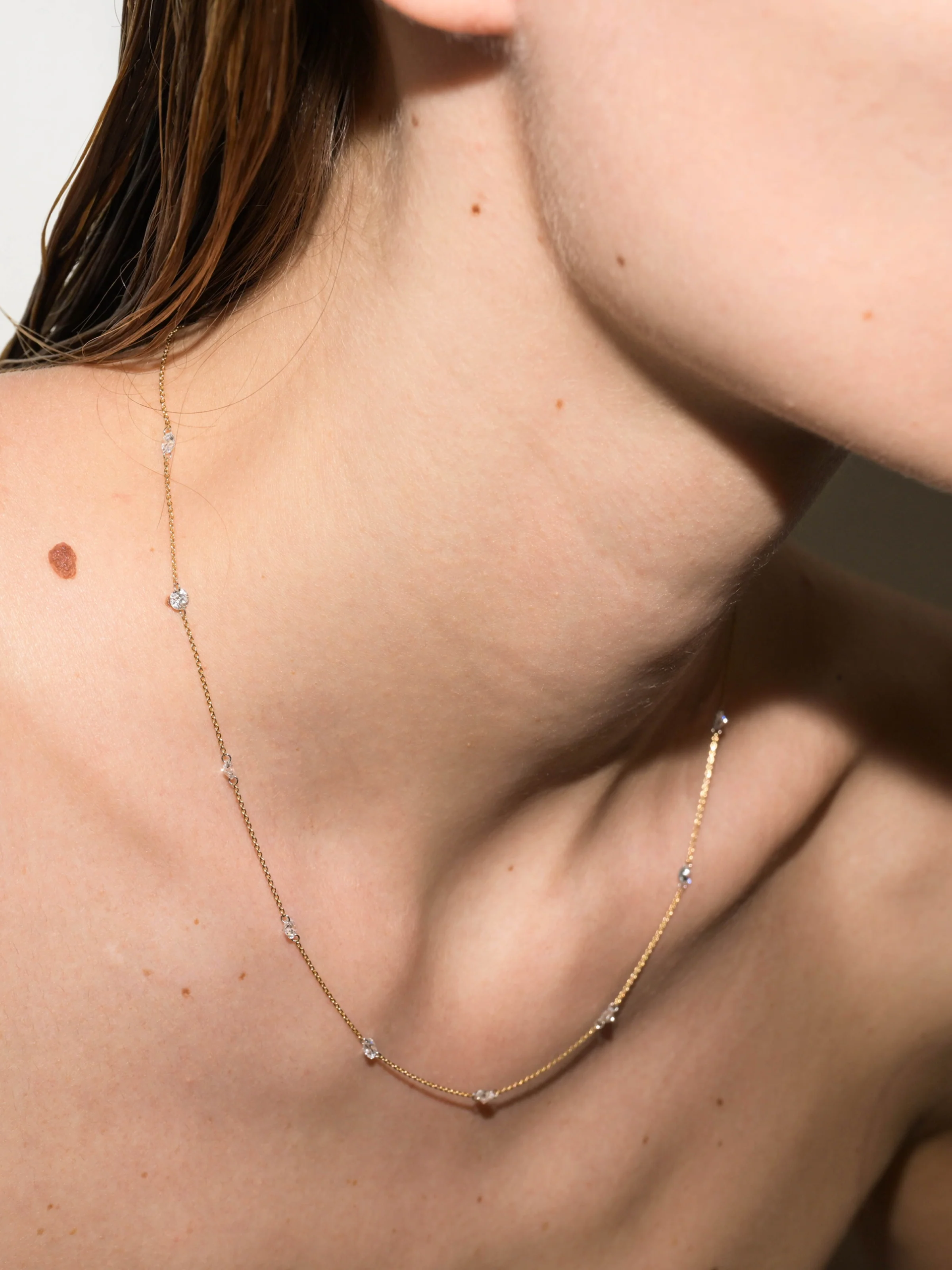 14K ROUND-CUT FLOATING NECKLACE IN LAB DIAMOND, 14K YELLOW GOLD - Image 3