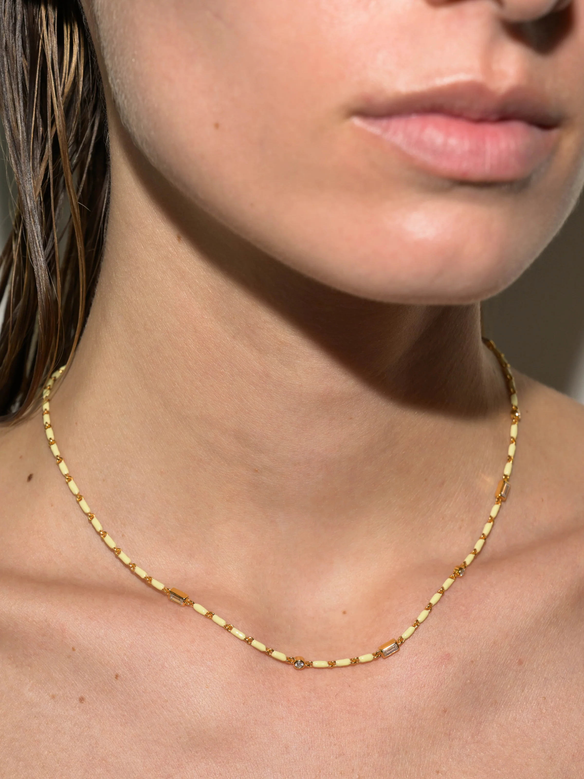 ENAMEL MOISSANITE NECKLACE IN BEURRE, 18K GOLD VERMEIL - Image 3