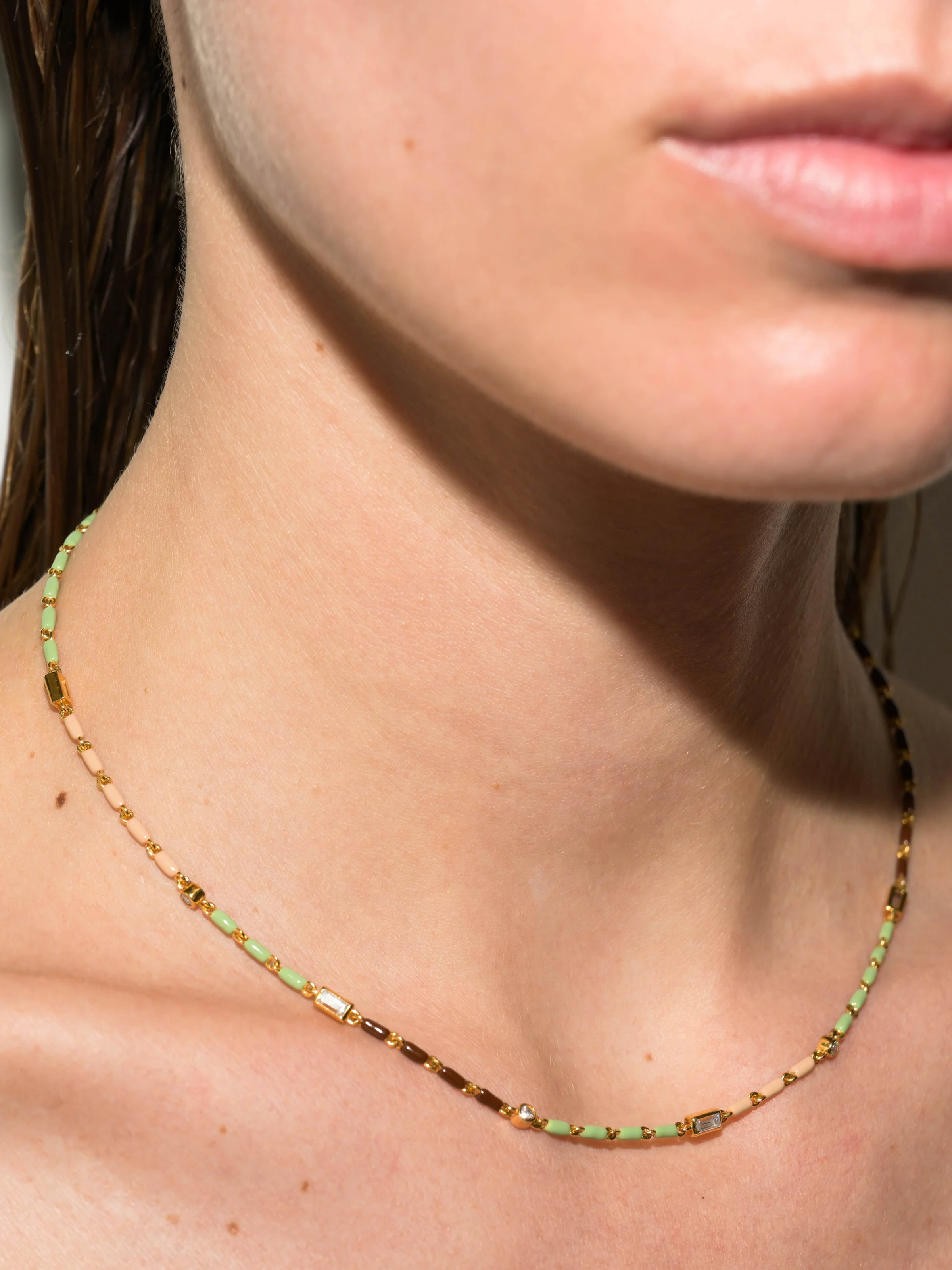 ENAMEL MOISSANITE NECKLACE IN TERRE, 18K GOLD VERMEIL - Image 3