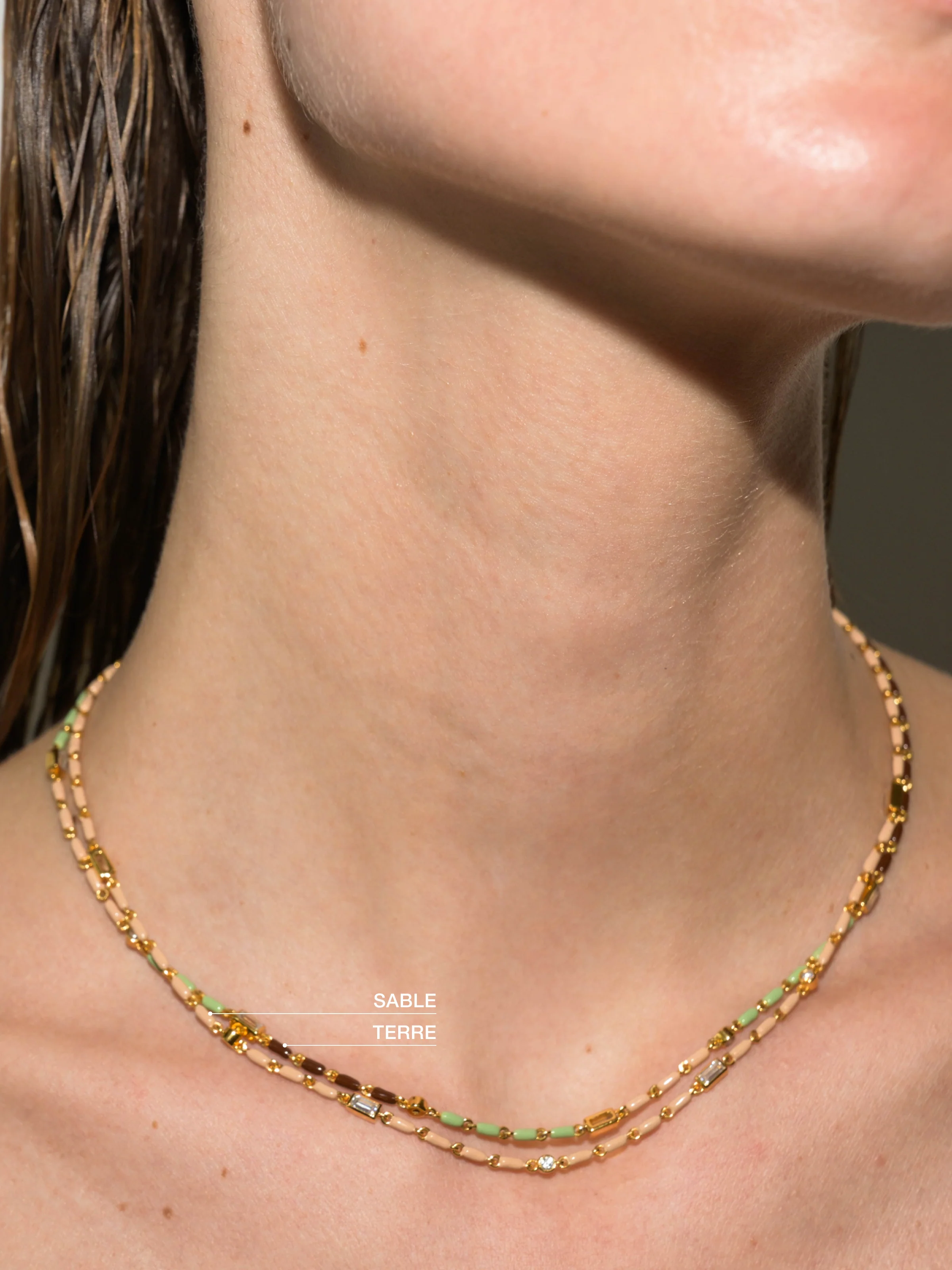 ENAMEL MOISSANITE NECKLACE IN TERRE, 18K GOLD VERMEIL - Image 4