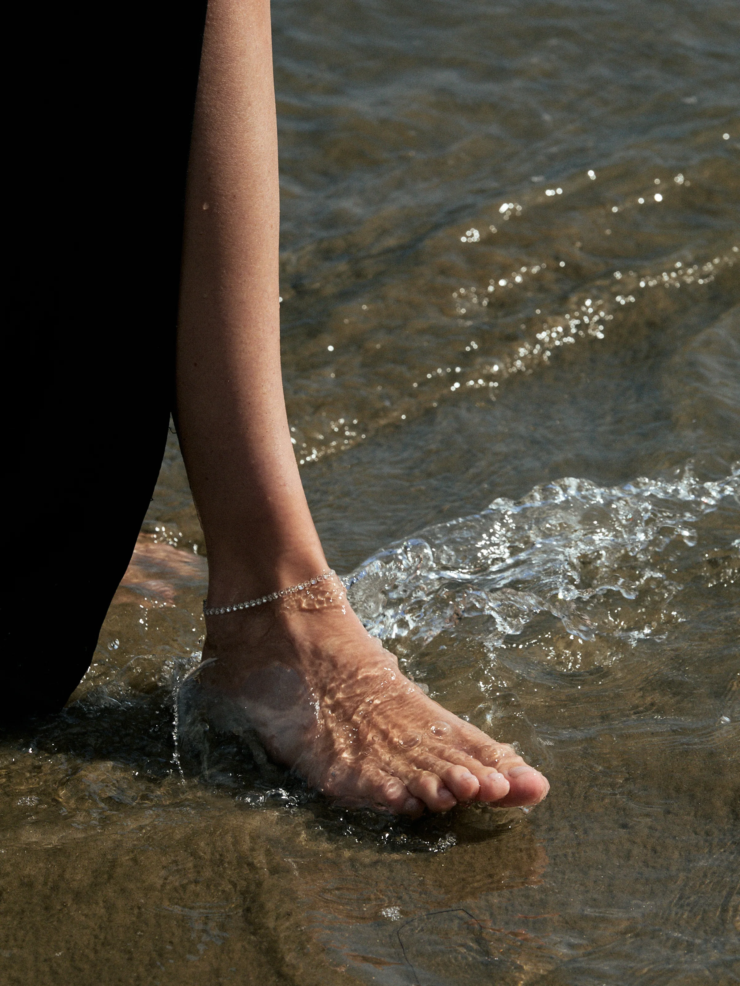 FLOATING ETERNITY ANKLET IN 3.5MM MOISSANITE, STERLING SILVER - Image 4