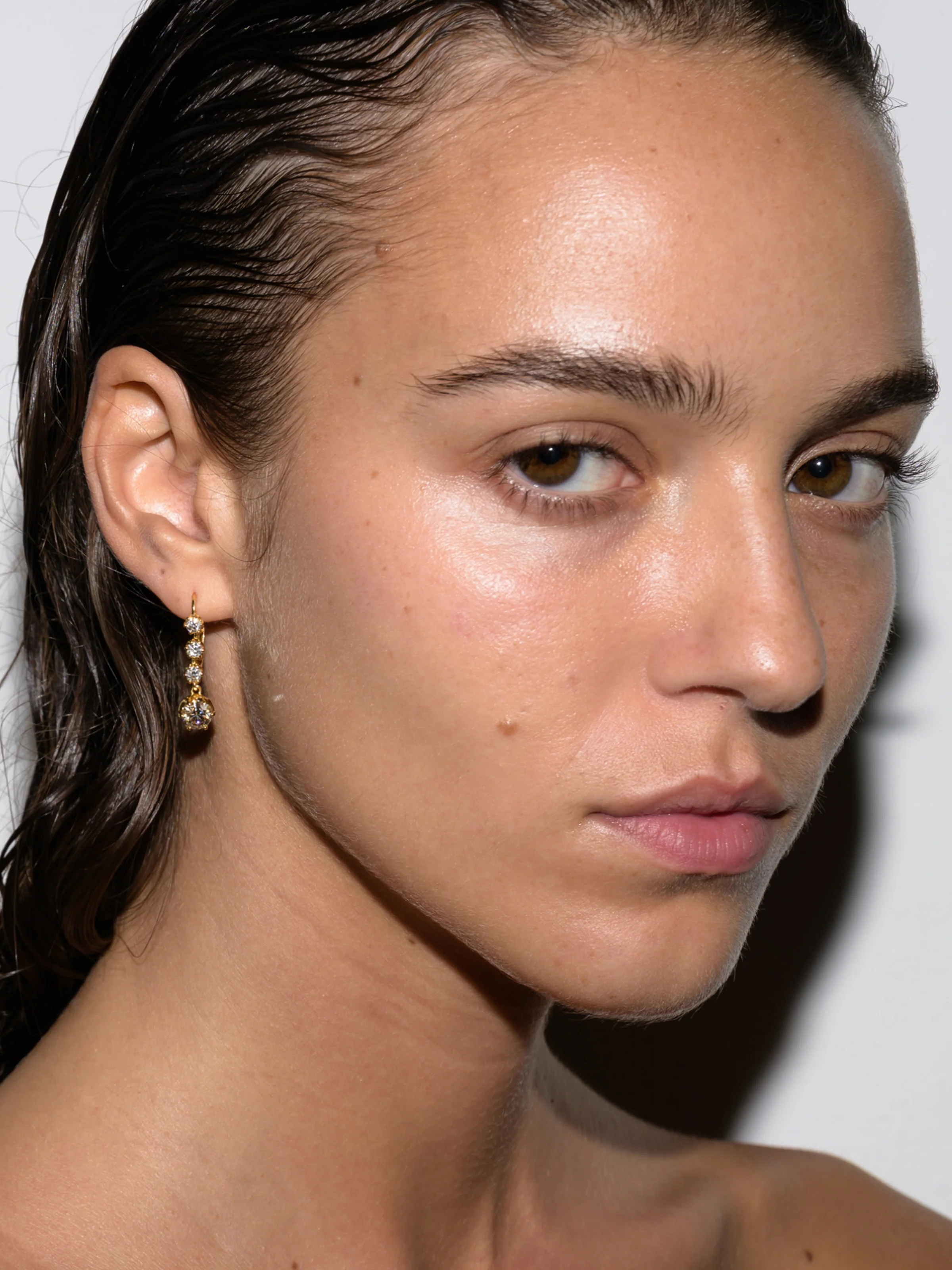 HENRIETTA 4-STONE DROP EARRINGS IN HONEY MOISSANITE, 18K GOLD VERMEIL - Image 3