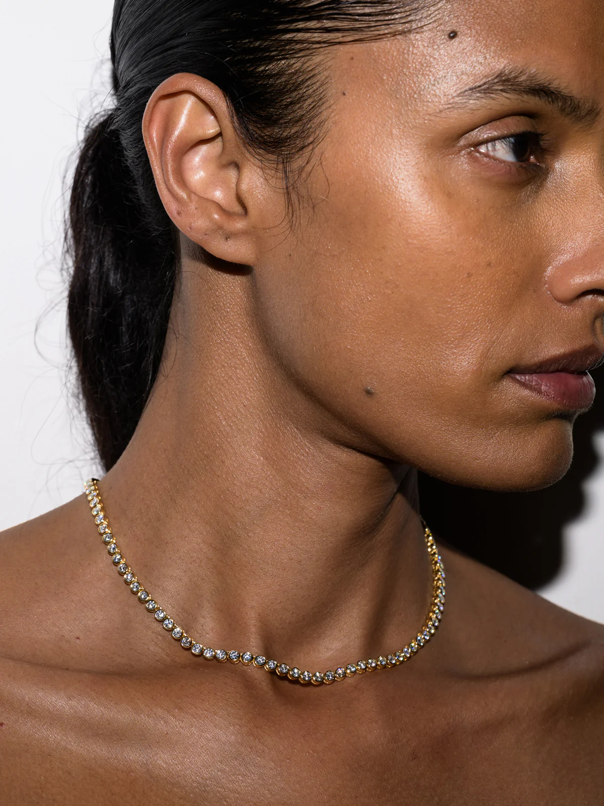 JAMES BEZEL RIVIÈRE NECKLACE IN MOISSANITE, 18K GOLD VERMEIL - Image 4